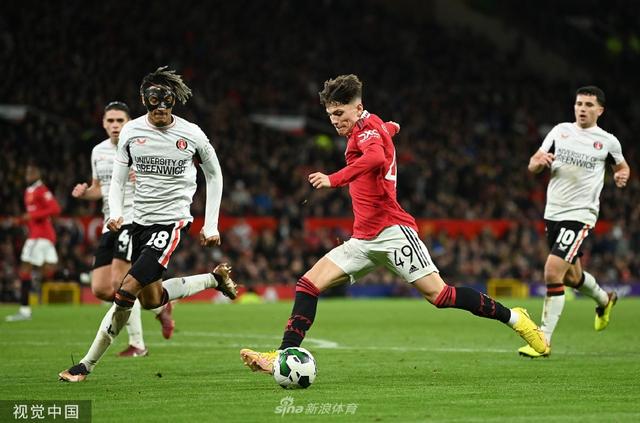 她每天都在 她每天都在